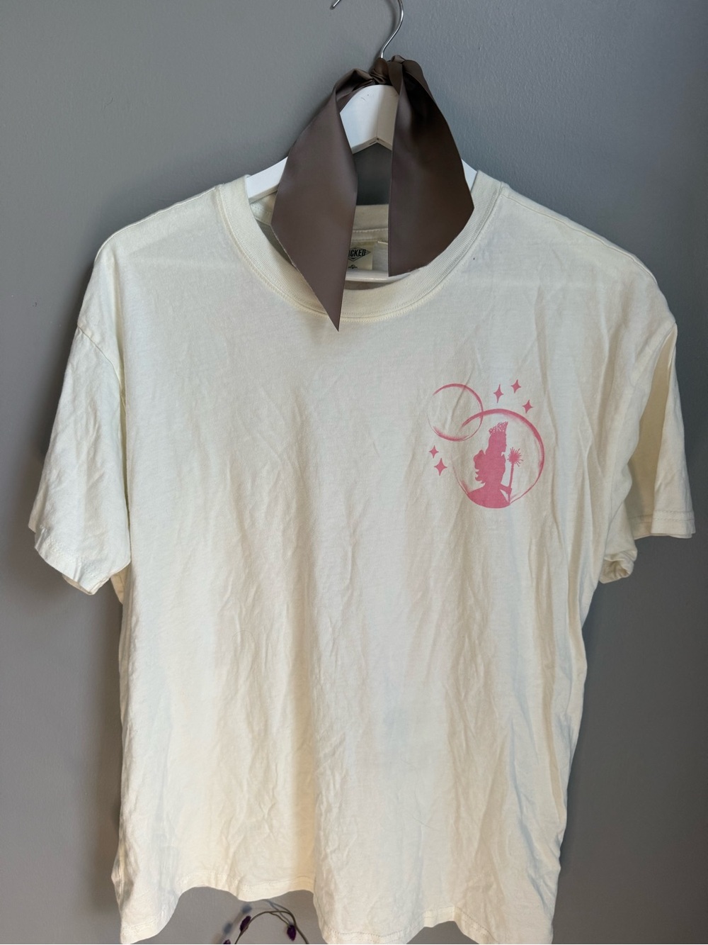 Official universal Studios, wicked graphic T